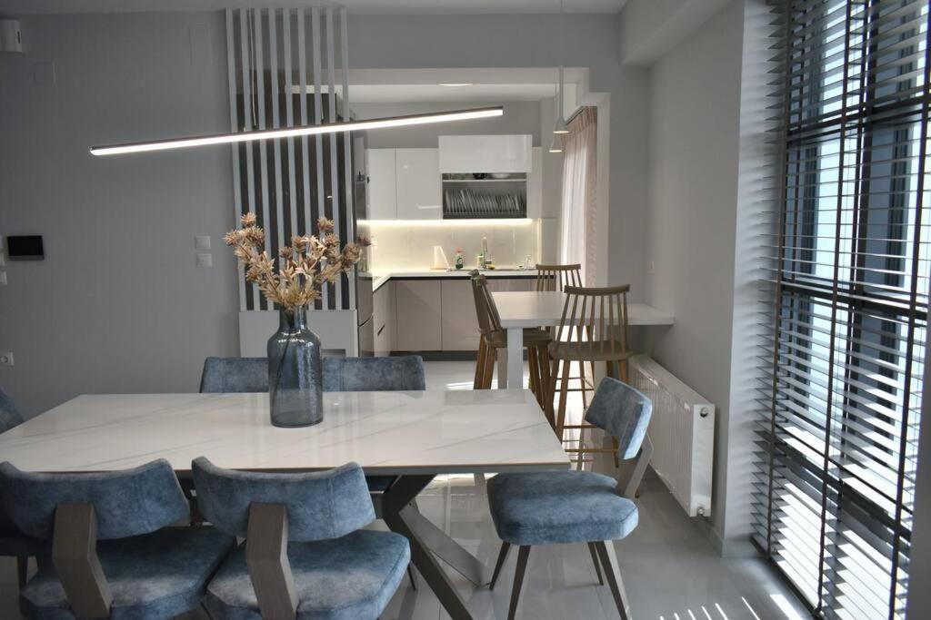 Modern Luxury Suite Karditsa Luaran gambar