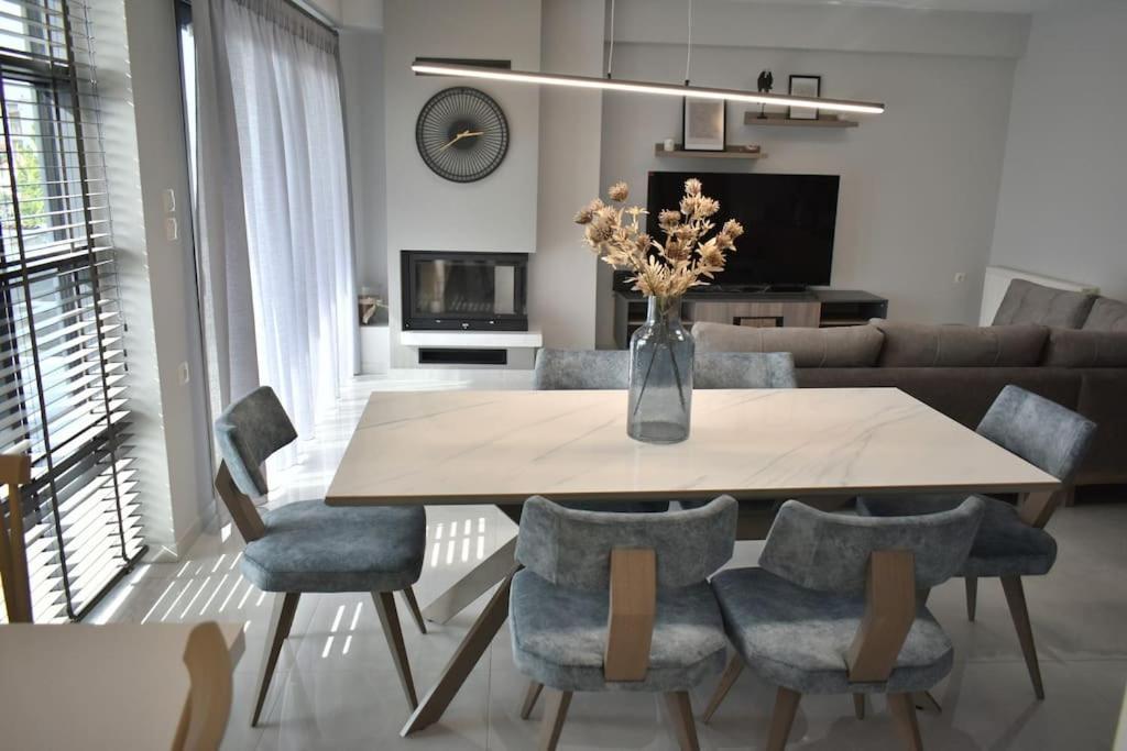 Modern Luxury Suite Karditsa Luaran gambar